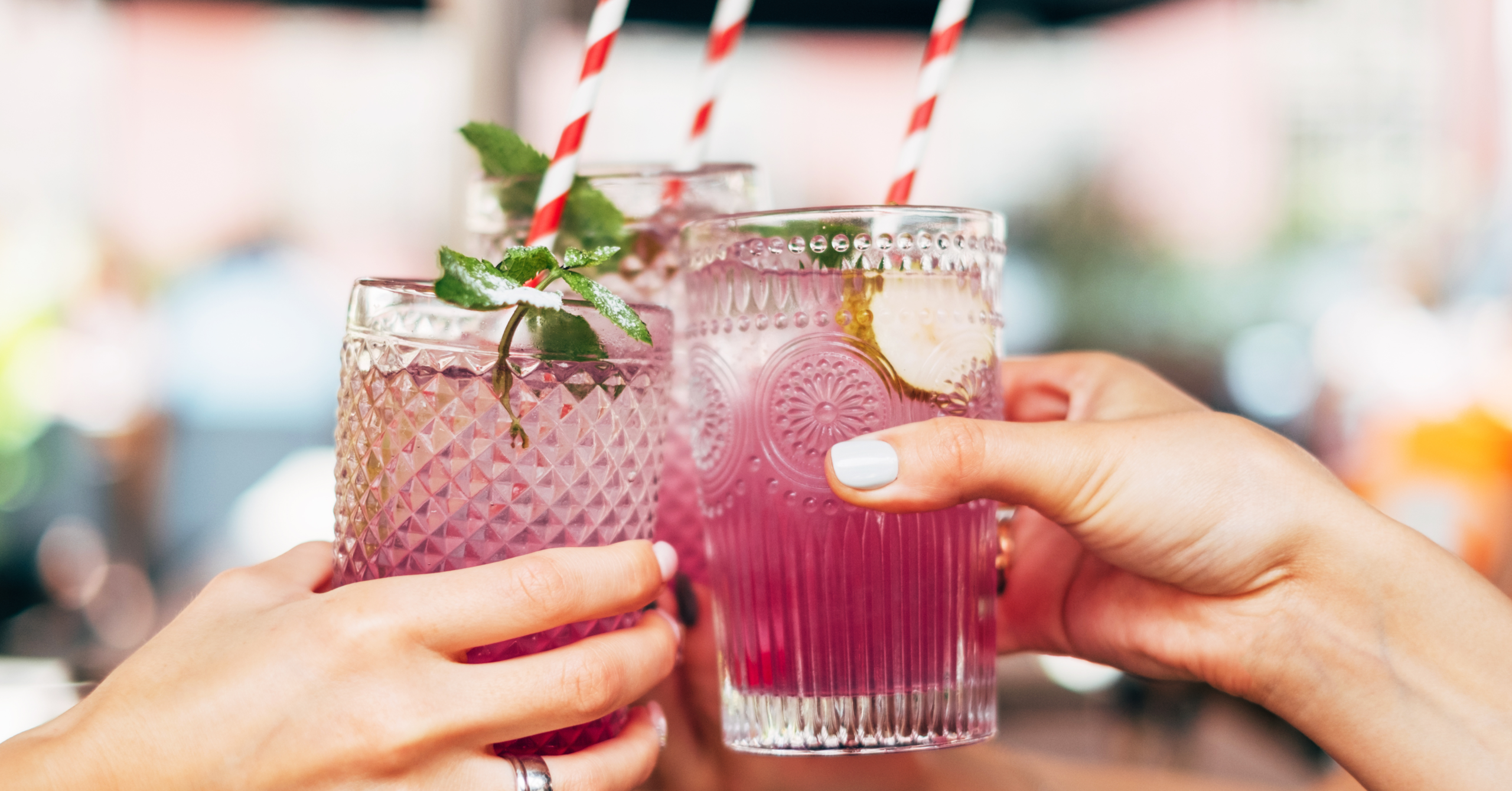 Cócteles y sabores del mar: la propuesta gastronómica de La Laja Beach Bar